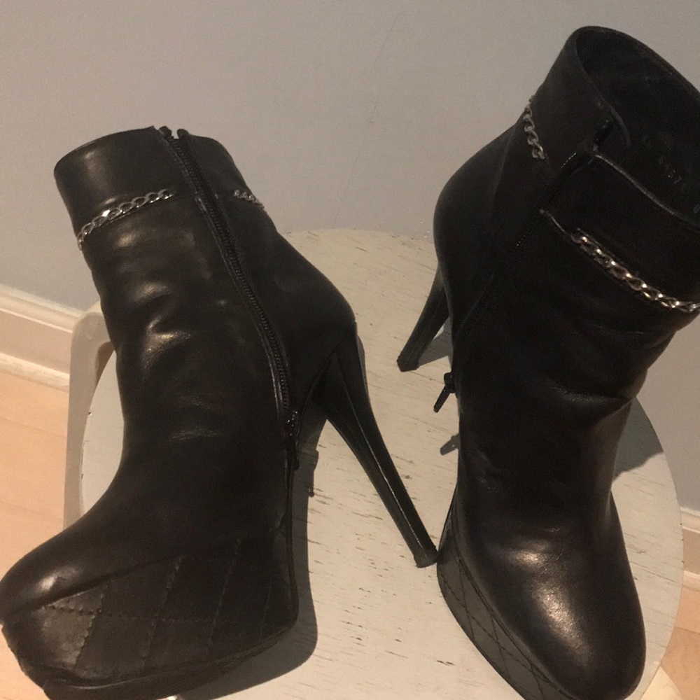 Stuart Weitzman Booties - image 8